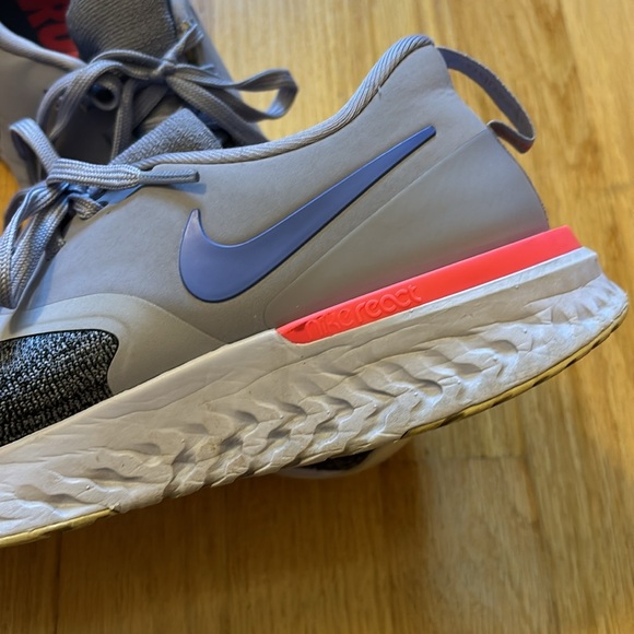 Nike Odyssey React Flyknit 2 - Picture 9 of 13